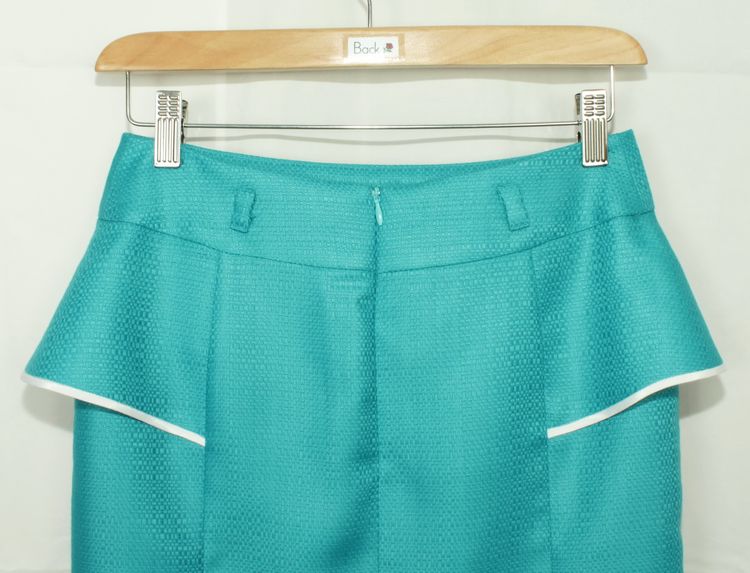 SK-172 กระโปรงแฟชั่น&ทำงาน ทรงสอบแต่งระบาย ผ้า CHANEL สีฟ้า