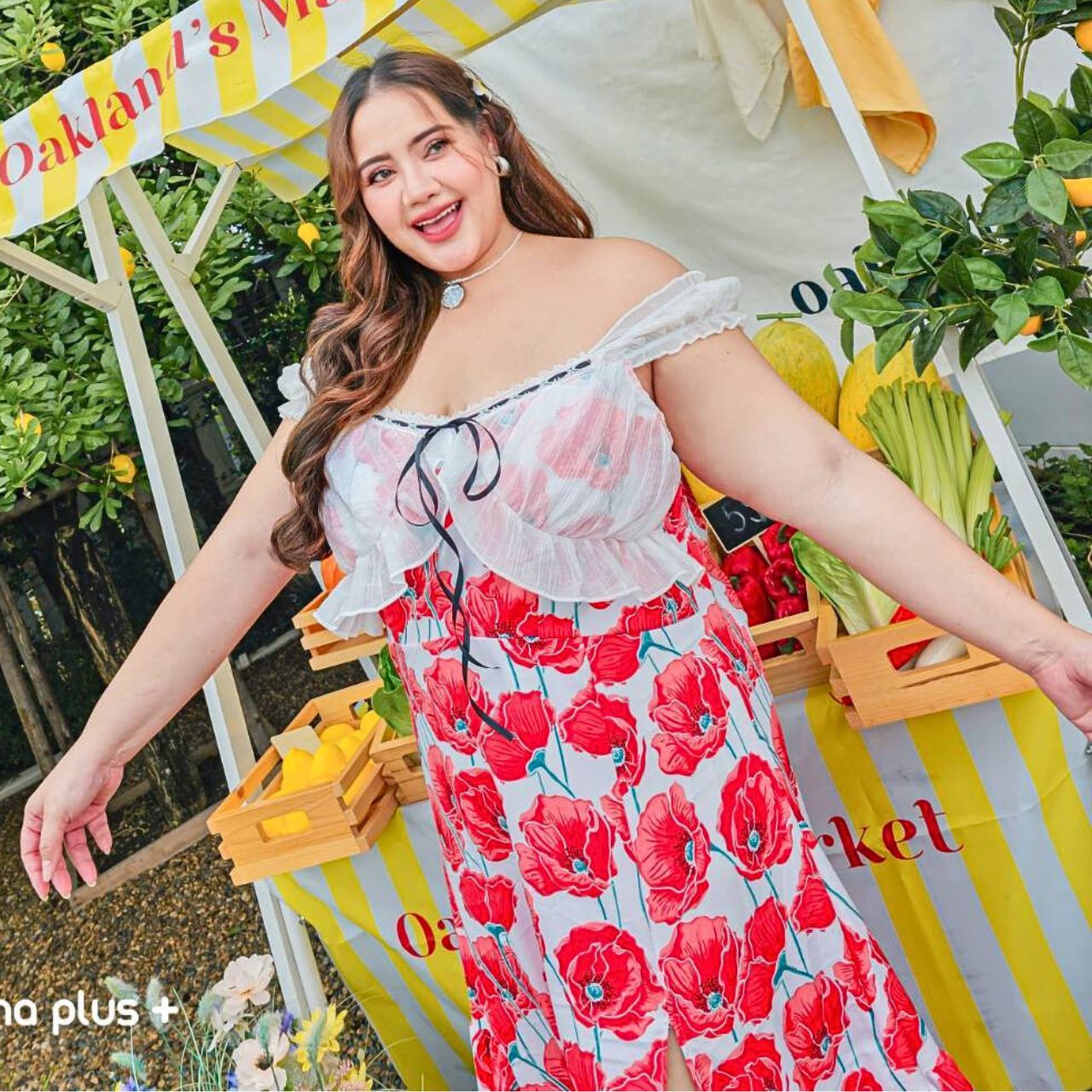 A222 เดรสสาวอวบ ลายดอก สม็อคหลัง ขาว ดำ อก 42-52 นิ้ว