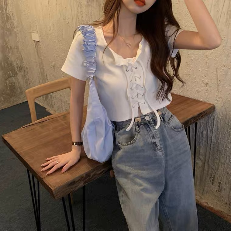 Kumi knit crop tee ครอปไหมพรมผูกเชือก