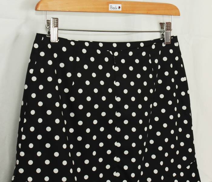 SK-198 กระโปรงแฟชั่น&ทำงาน ทรงย้วย ผ้าคอตต้อนญี่ปุ่นสีดำ Polka Dot Black
