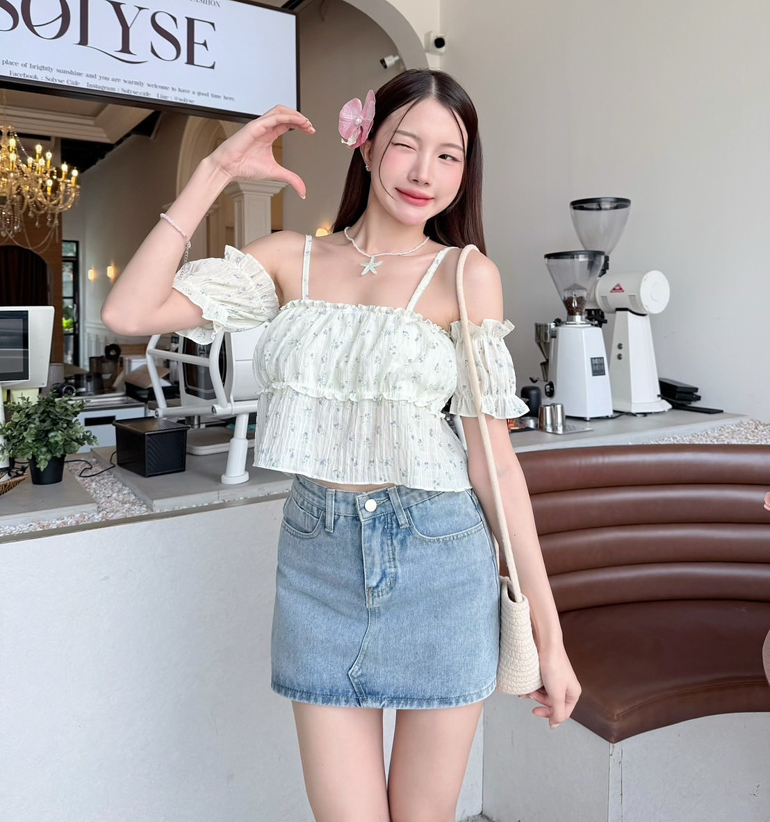 Yuki offshoudle rtop 🥨 เสื้อปาดไหล่สาวเดี่ยว