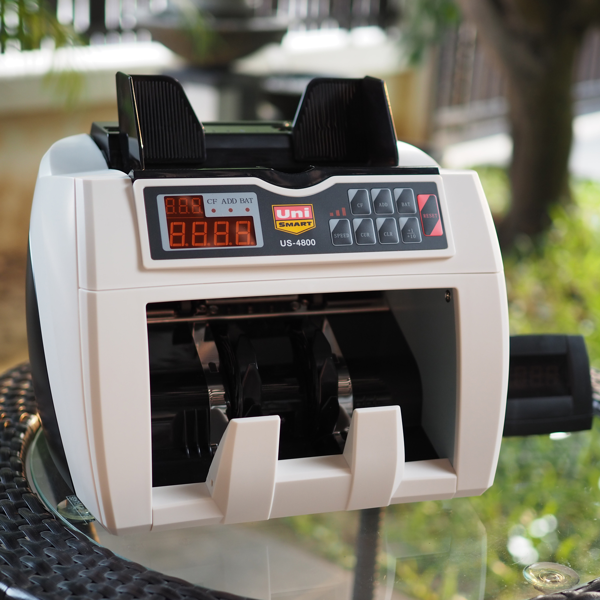 Uni-SMART เครื่องนับธนบัตร เครื่องนับเงิน เครื่องนับแบงค์ ตรวจธนบัตรปลอม US-4800