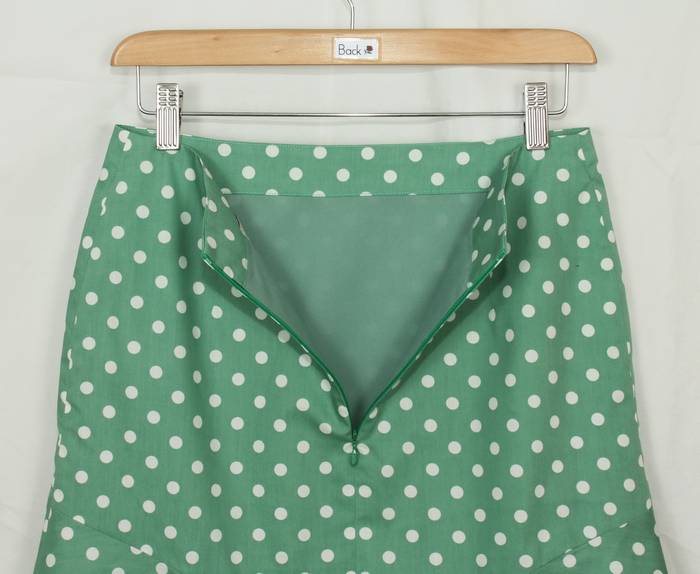 SK-199 กระโปรงแฟชั่น&ทำงาน ทรงย้วย ผ้าคอตต้อนญี่ปุ่นสีเขียว Polka Dot Green
