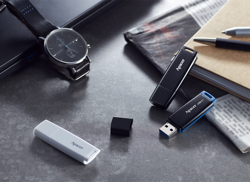 Apacer 32GB AH336 USB 2.0 สีดำ รับประกัน ศูนย์ไทย 5 ปี