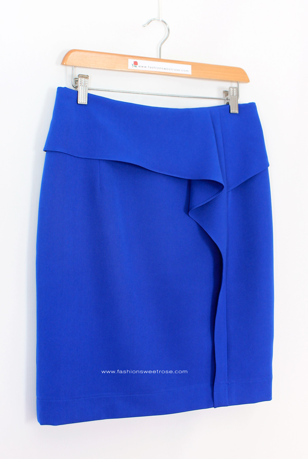 กระโปรงทรงสอบ แต่งระบายด้านหน้า ผ้า Double Twist สีน้ำเงิน / SK-484