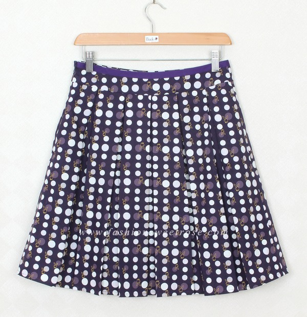 SK-303 กระโปรงแฟชั่น&ทำงาน ทรงบาน ผ้าคอตตอนญี่ปุ่น พิมพ์ลายจุดโทนม่วง