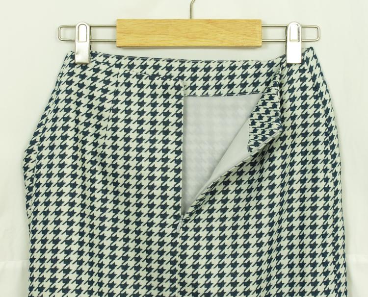 SK-141 กระโปรงแฟชั่น&ทำงาน ทรงสอบ ผ้าคอตต้อนพิมพ์ลายชิโนริโทนสีน้ำเงิน