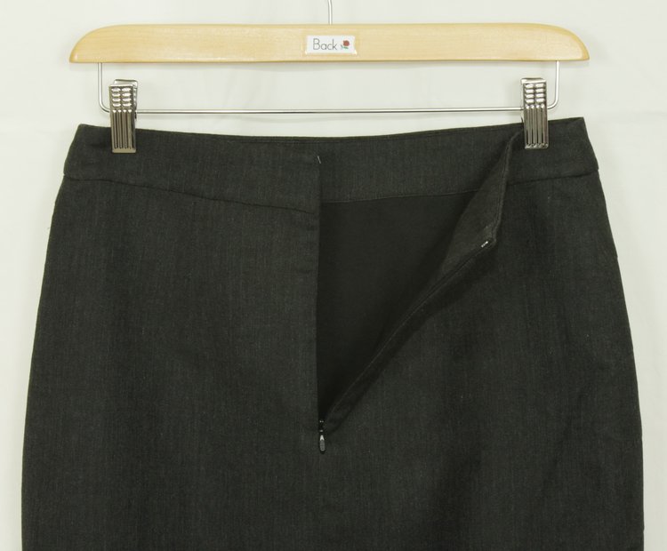 SK-182 กระโปรงแฟชั่น กระโปรงตัดต่อ ผ้าคอตต้อนญี่ปุ่นผสมสเปนเด็กสีดำมีลายในเนื้อผ้า