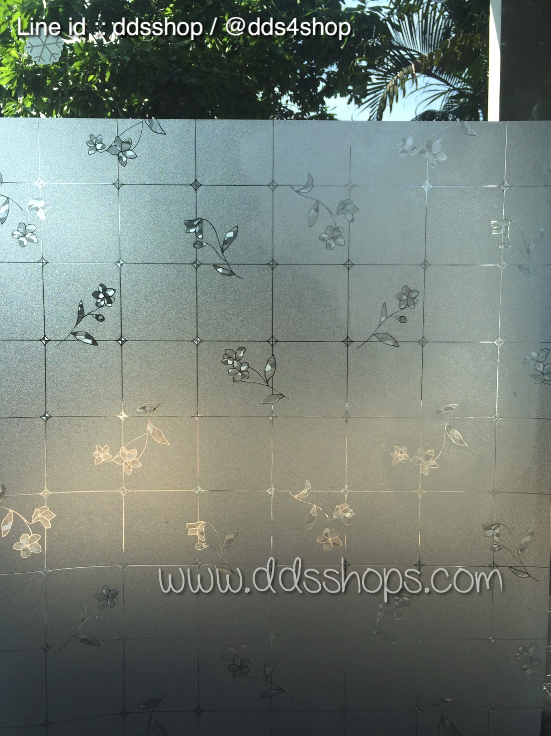 PVC สุญญากาศติดกระจก "Flower Vine with Square" ขนาดหน้ากว้าง 90cm