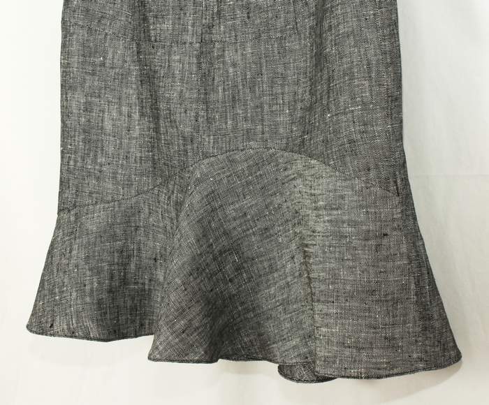 SK-221 กระโปรงแฟชั่น&ทำงาน ทรงย้วย ผ้าลินินญี่ปุ่นเชมเบ้ โทนดำ