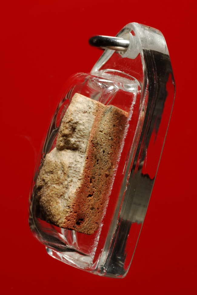 พิมพ์นาคปรก.....นาดูนตัดเดี่ยว กรุเก่า วัดพระธาตุนาดูน เนื้อดิน มหาสารคาม