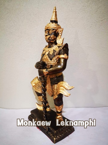 ท้าวเวสสุวรรณแร่เหล็กน้ำพี้ ขนาดสูง 12 นิ้ว