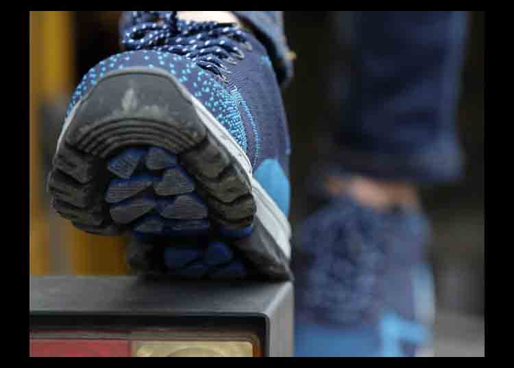 JUBANG รองเท้าเซฟตี้ผ้าใบ หัวเหล็ก ระบายอากาศดี พื้นยางกันลื่น หัวเหล็ก พื้นเสริมแผ่นเหล็ก