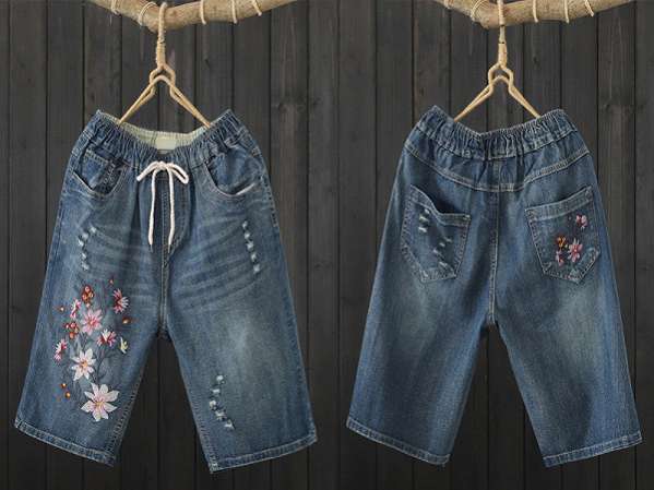 JPNT-003 กางเกงยีนส์ขาสั้น ปักลายดอกไม้สีชมพู