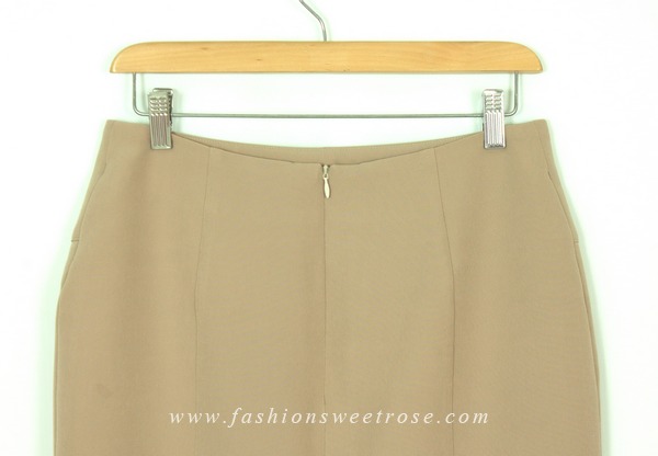SK-456 กระโปรงทรงสอบ ผ้า Double Twist สีเบจ