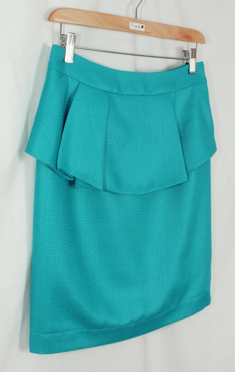 SK-191 กระโปรงแฟชั่น&ทำงาน ทรงสอบ ผ้า CHANEL สีฟ้า ด้านหน้ากระโปรงจับจีบระบาย