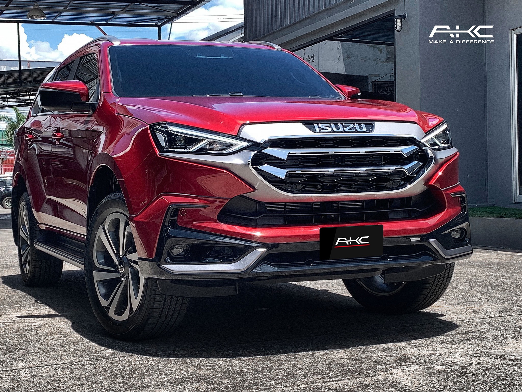 ชุดแต่งสเกิร์ตรอบคัน AKC สำหรับ Mu-X 2021