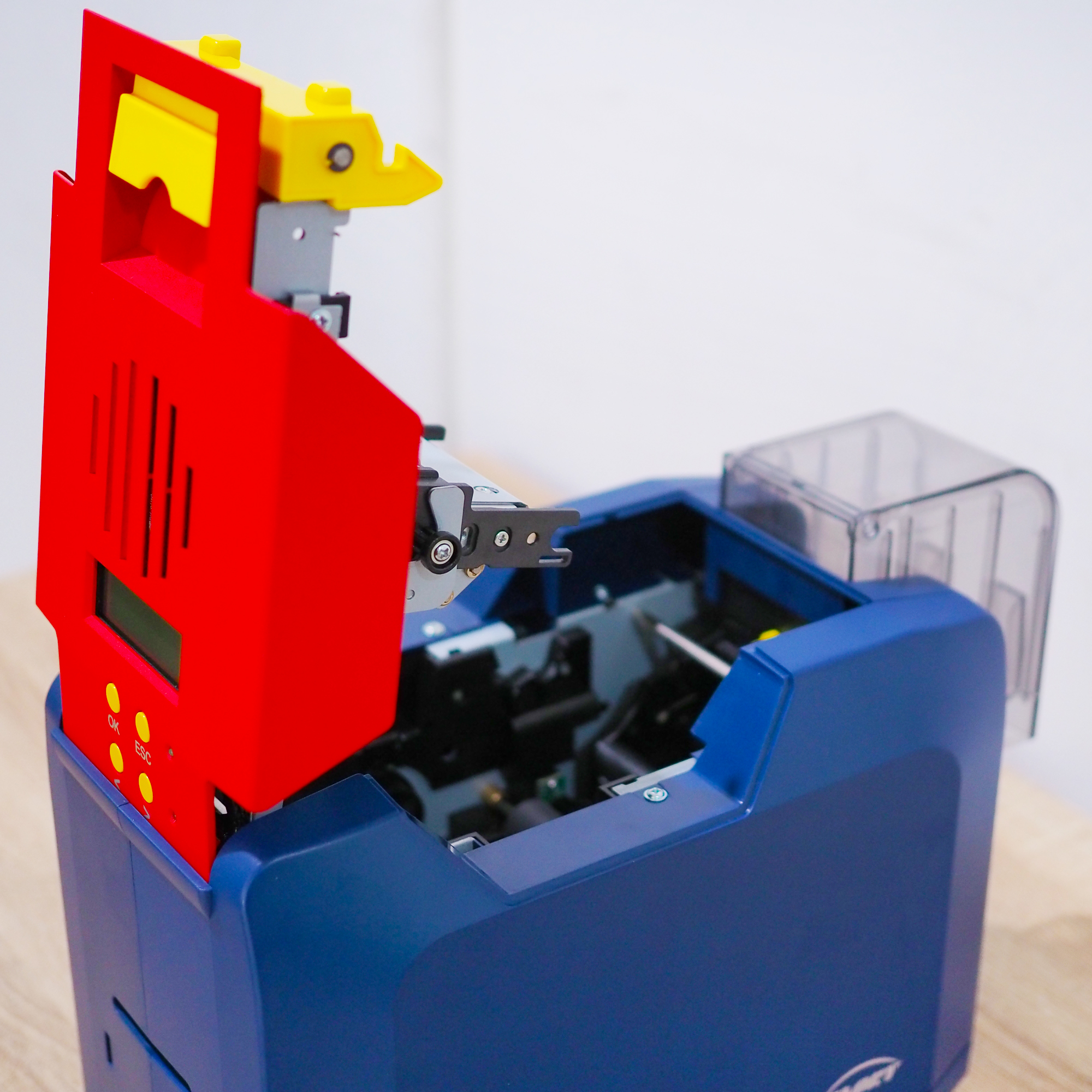 เครื่องพิมพ์บัตรพลาสติก เครื่องพิมพ์บัตรพนักงาน บัตรข้าราชการ บัตรประจำตัว บัตรนักเรียน Card printer Thermal dye-sublimation direct to card Seaory S21