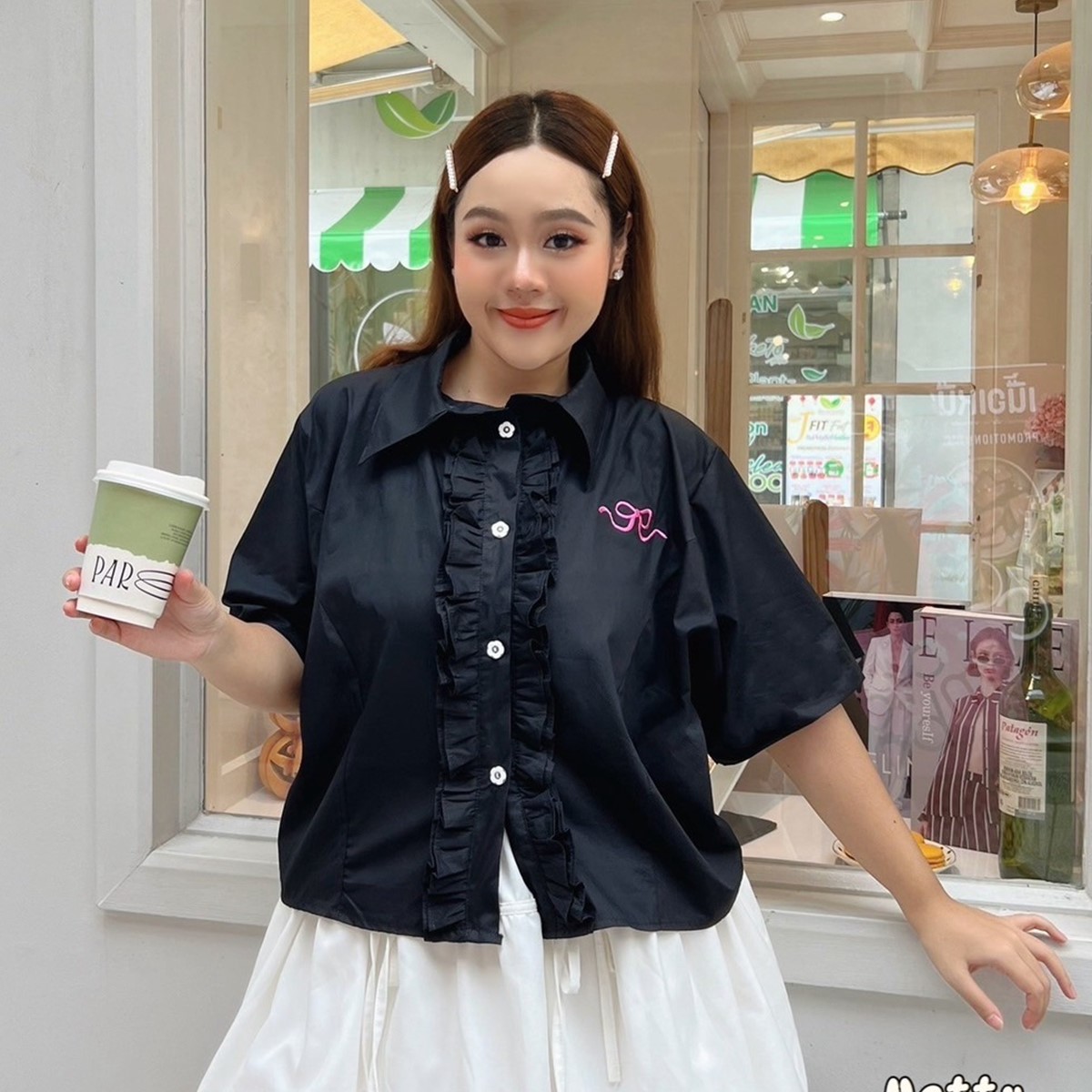 J045 เสื้อเชิ้ต แต่งสาปหน้าระบายหยิกๆ ปักโบว์ กระดุมดอกไม้