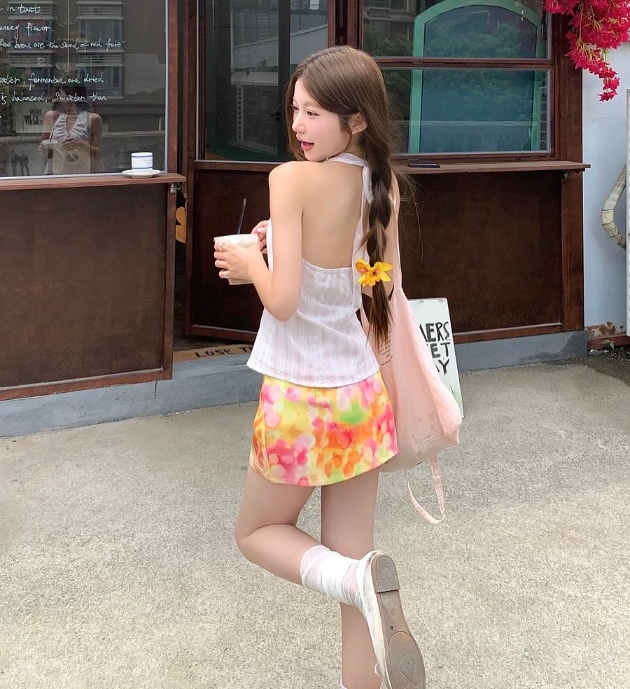 Chunya halter top เสื้อคล้องสม็อคลายทาง