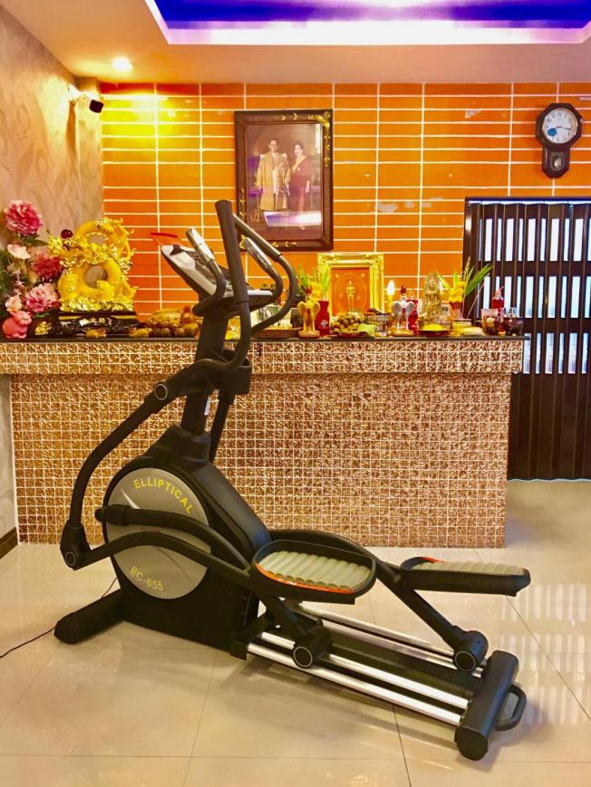 Elliptical เครื่องเดินวงรี Colorado รุ่น EC655