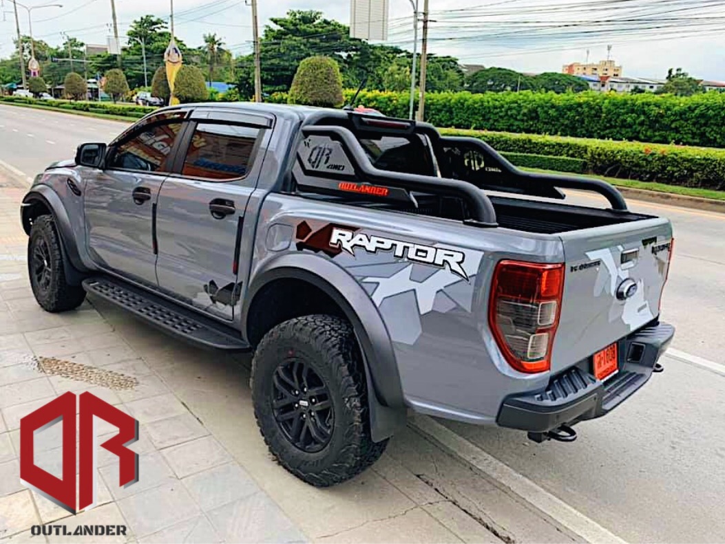 โรบาร์นิวโลโก้ Outlander