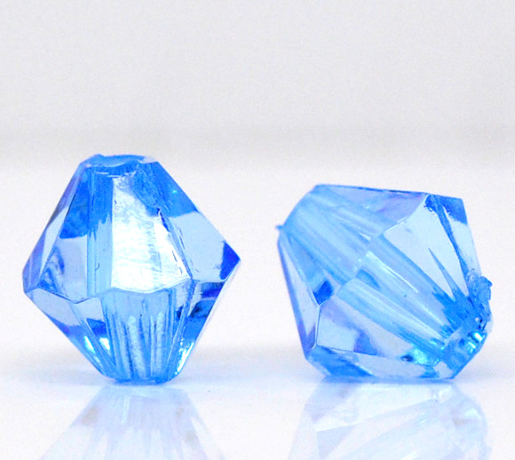 ลูกปัดอะครีลิคไบคอนเหลี่ยมเจีย ขนาด 8x8mm แพ็ค 100 เม็ด