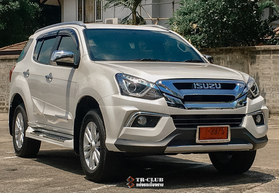 ชุดแต่งสเกิร์ตรอบคัน FS-FREEFORM V1 MU-X 2017-2019