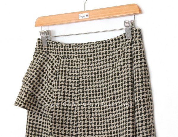 SK-407 กระโปรงแฟชั่น&ทำงาน ทรงสอบ ผ้า High-Twist พิมพ์ลายชิโนริโทนดำ