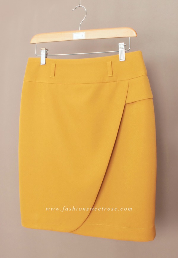 SK-444 กระโปรงทรงสอบ ผ้า Double Twist สีเหลืองมาสตาส