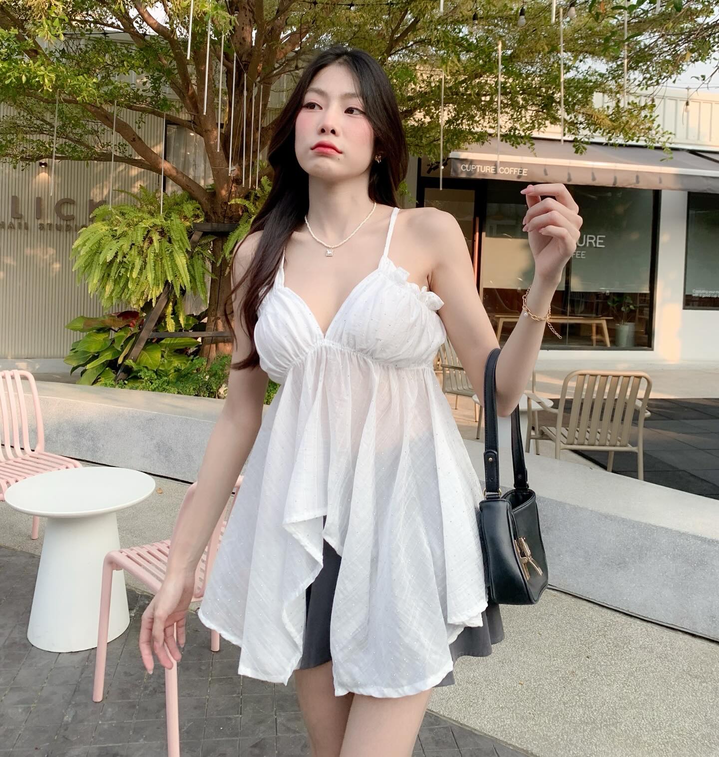 (Blossom top) 🦋🤍 เสื้อสายเดี่ยวตัวยาว