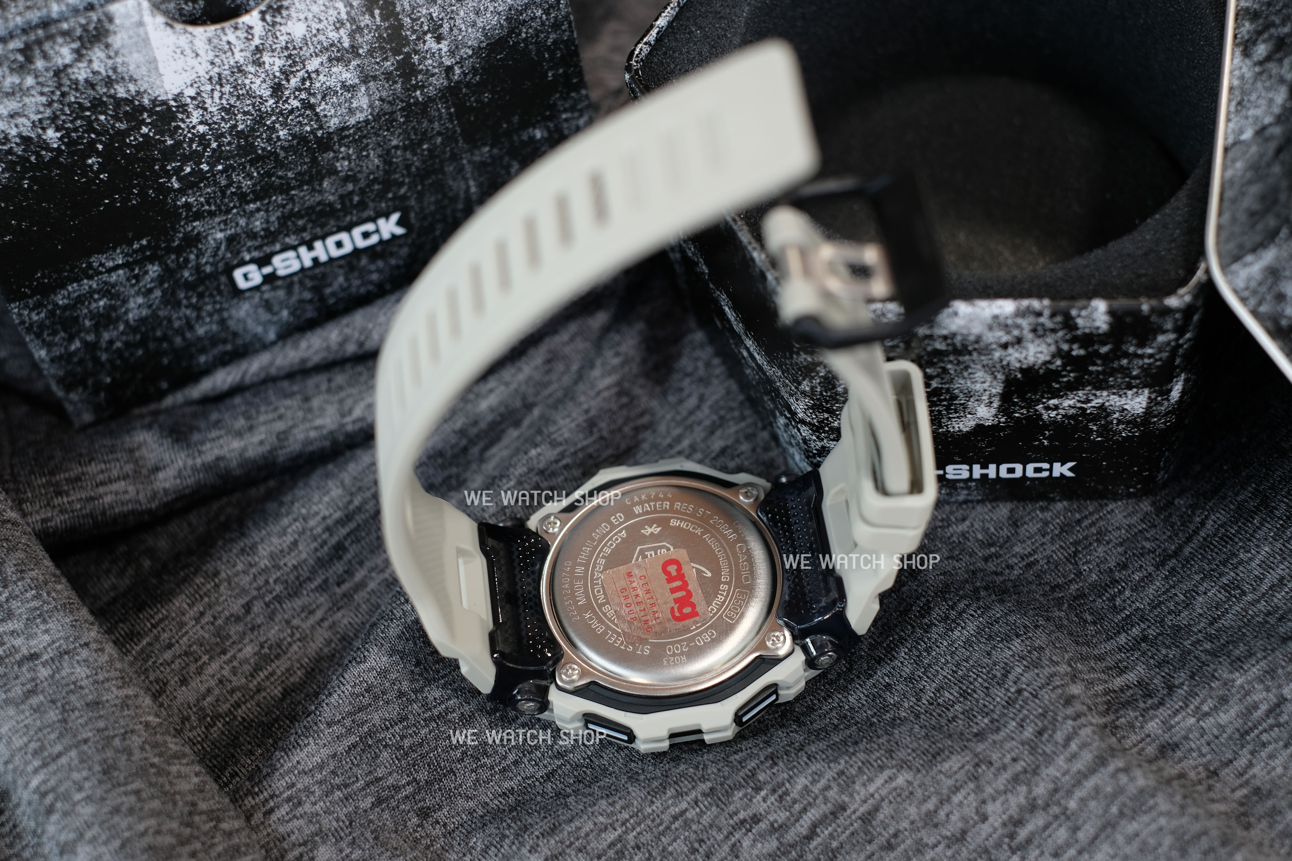 CASIO G-SHOCK รุ่น GBD-200UU-9DR สีหิมะ SNOW COLOUR สินค้าของเเท้ รับประกันศูนย์ CMG