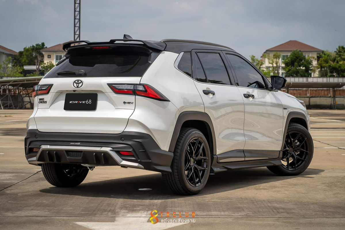 ชุดแต่งสเกิร์ตรอบคัน DRIVE 68 : YARIS CROSS 2023