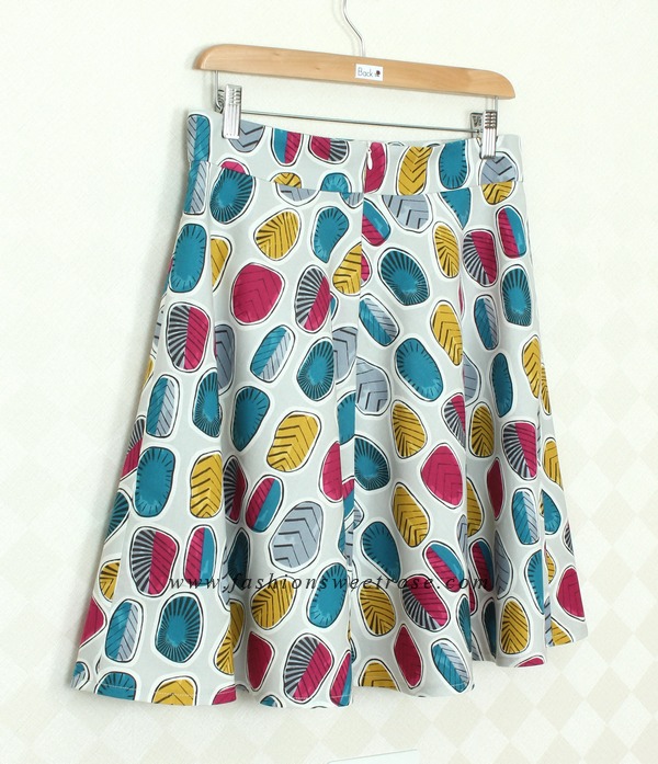 SK-316 กระโปรงแฟชั่น&ทำงาน ทรงย้วย ผ้าคอตต้อนญี่ปุ่นพิมพ์ลายกราฟฟิกหลากสี