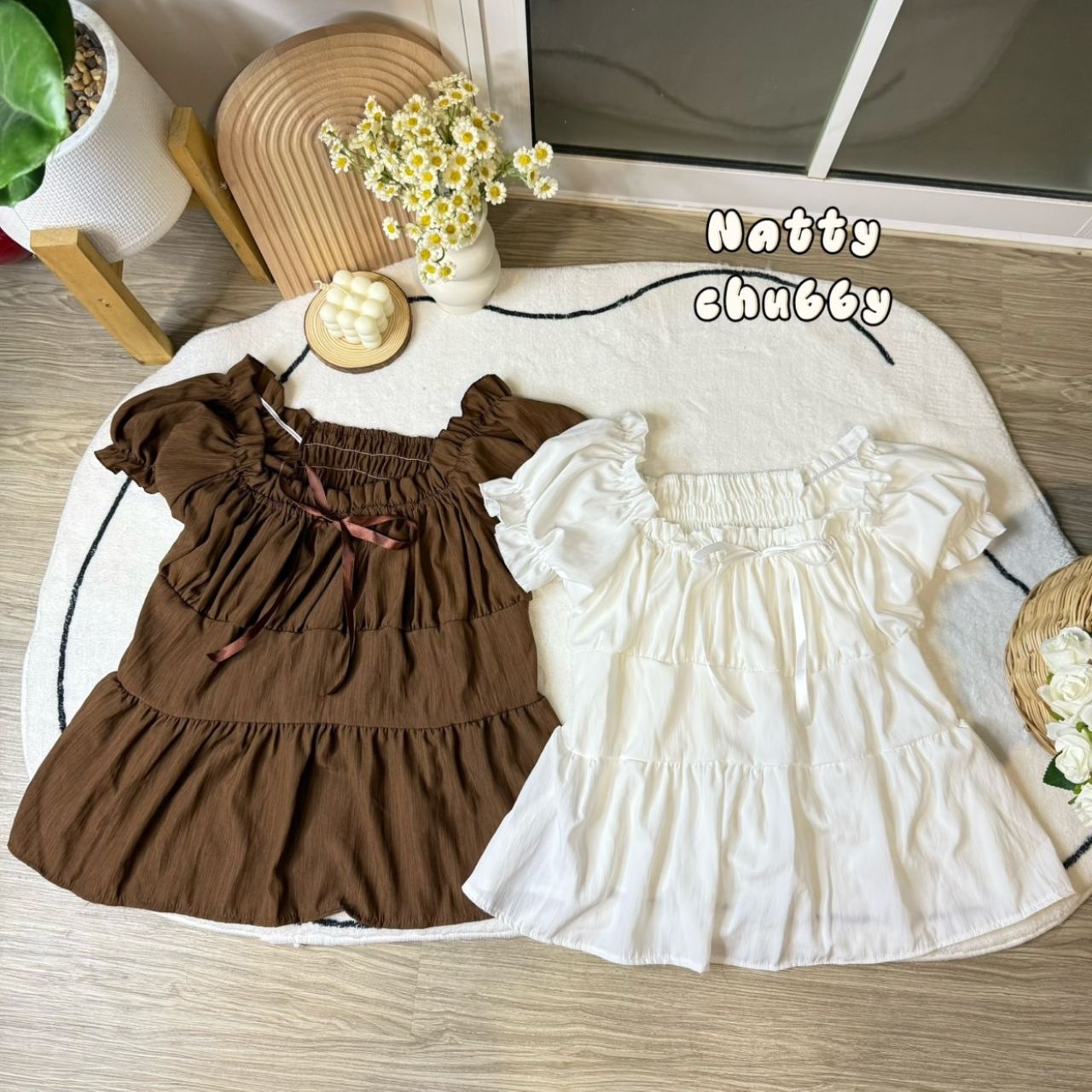 J149 เสื้อสาวอวบ แขนตุ๊กตา หรือจะใส่เปิดไหล่ก็ได้ แต่งผูกโบว์ด้านหน้า ชายระบาย ขาว น้ำตาล อก 40-50 นิ้ว