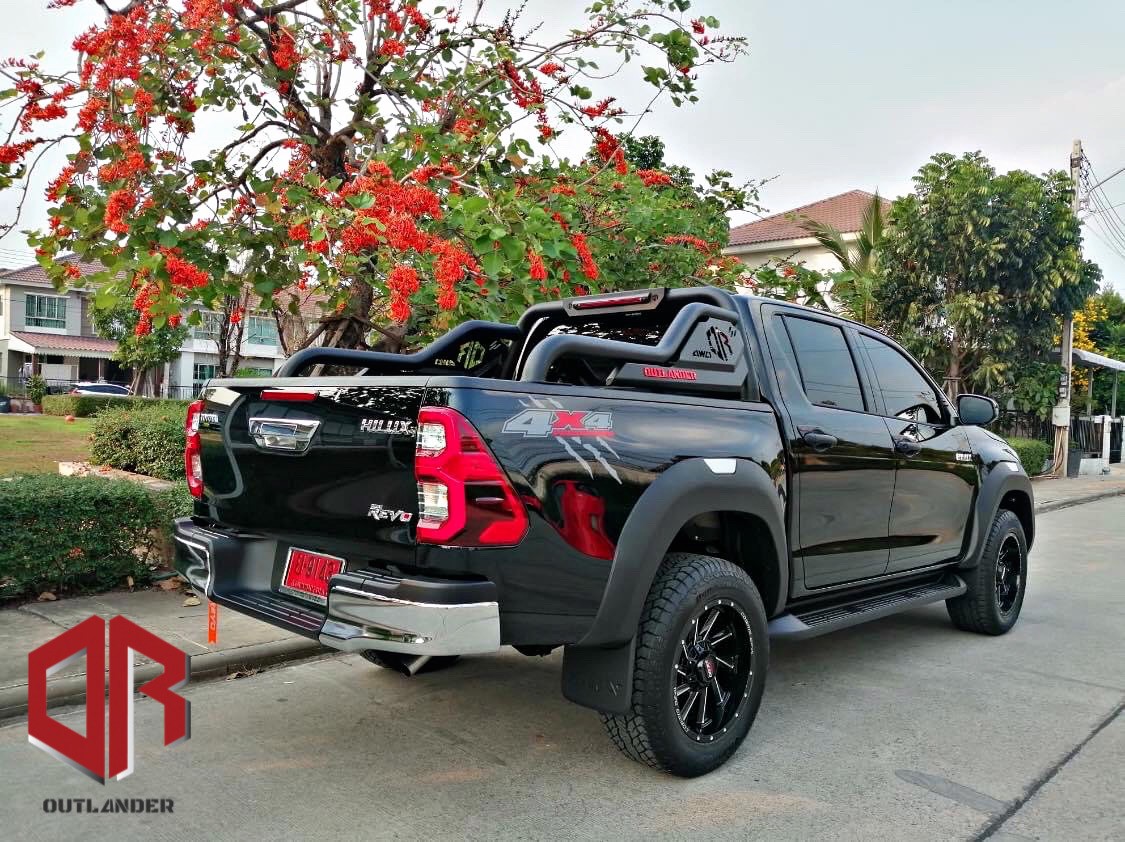 โรบาร์นิวโลโก้ Outlander