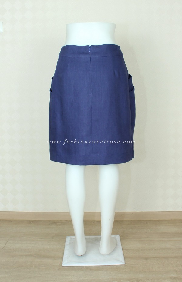 SK-363 กระโปรงทรงสอบ ผ้าลินินสีน้ำเงินคราม ด้านหน้ากระโปรงจับจีบทวิช