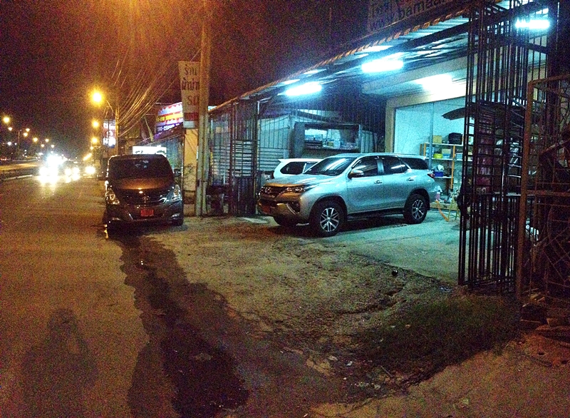 HYUNDAI H-1 TOURING 2016 [ ประตูไฟฟ้า 2 ข้าง + เครื่องเสียง + ชุดแต่งรอบคัน + ผ้าม่าน ] {บ5742}