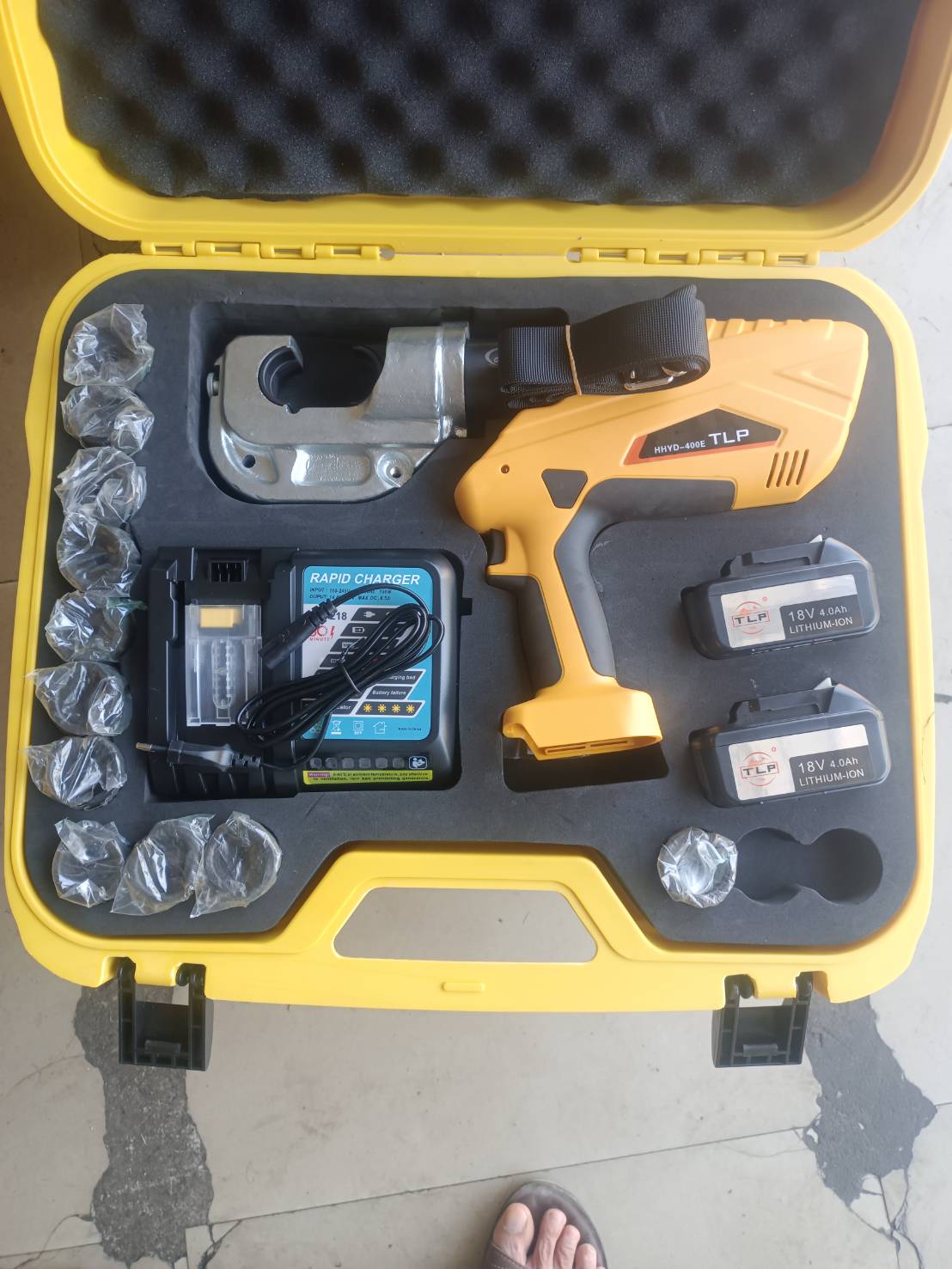 เครื่องย้ำหางปลา แบบแบตเตอร์รี่ รุ่น HHYD-400E