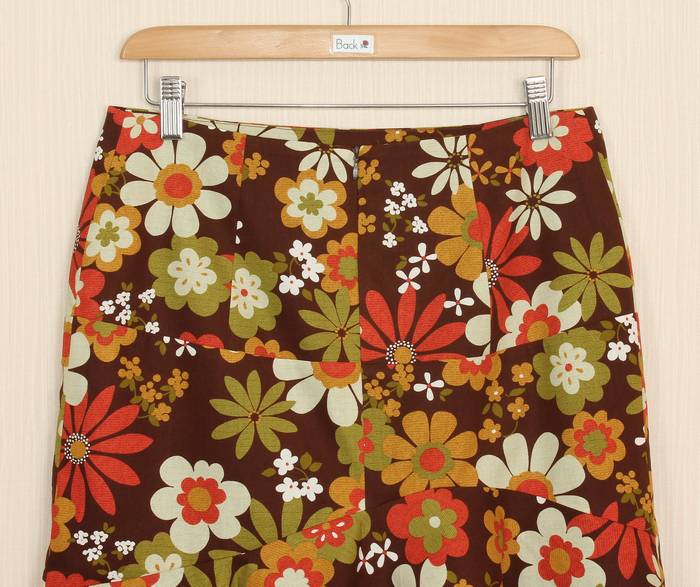 SK-236 กระโปรงแฟชั่น&ทำงาน ทรงย้วย ผ้าคอตต้อนญี่ปุ่นพิมพ์ลายดอกไม้ โทนน้ำตาลเข้ม