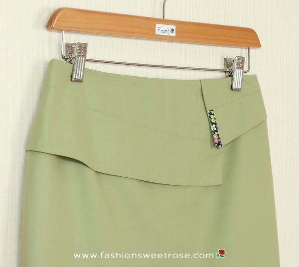 กระโปรงแฟชั่น&ทำงาน ทรงสอบ ผ้าญี่ปุ่นสีเขียวอ่อน ตัดแต่งด้วยผ้า 2 ชิ้น / SK-229
