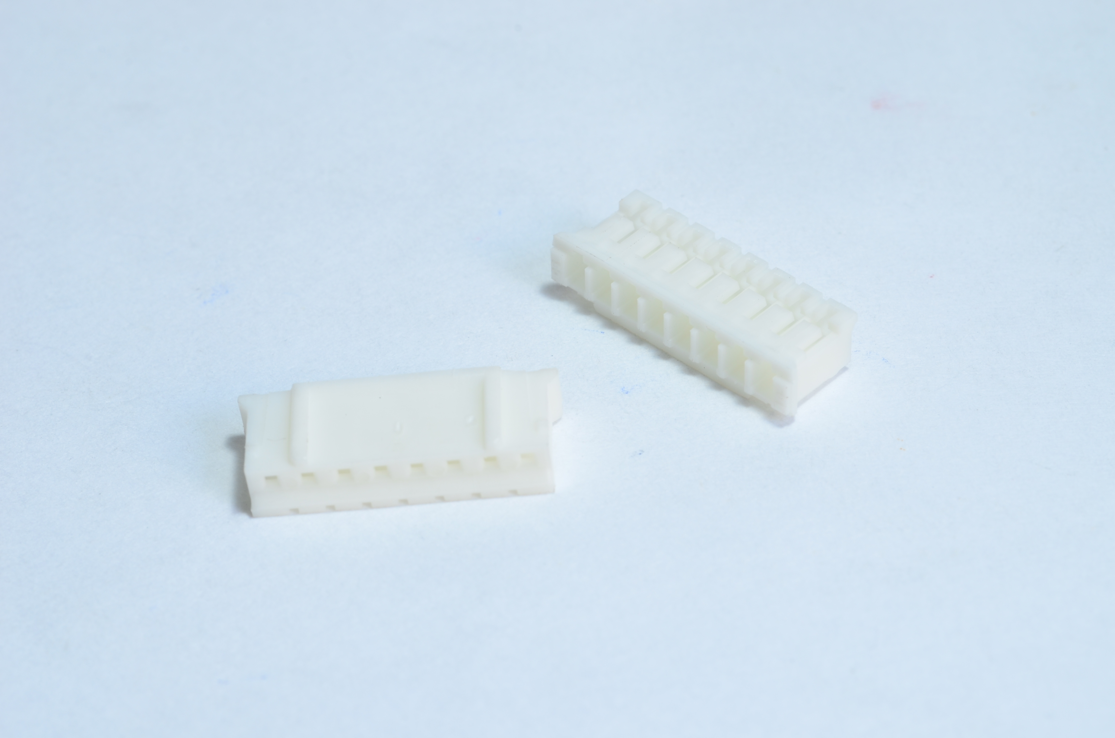 112409/RH : 2mm,9 Pins,Housing connector