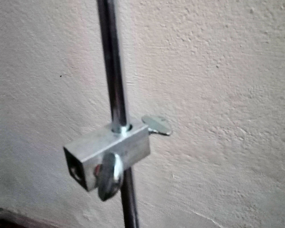 ข้อต่อแคล้มสำหรับยึดกับขาตั้ง