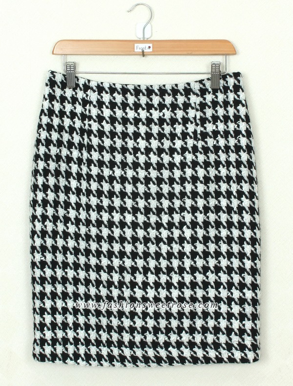 SK-396 กระโปรงทรงดินสอ ผ้า Channel ลายชิโนริ สไตน์เรียบหรู ใส่แมทกับเสื้อผ้าได้ง่าย ผ้าเนื้อดี รีดง่ายค่ะ