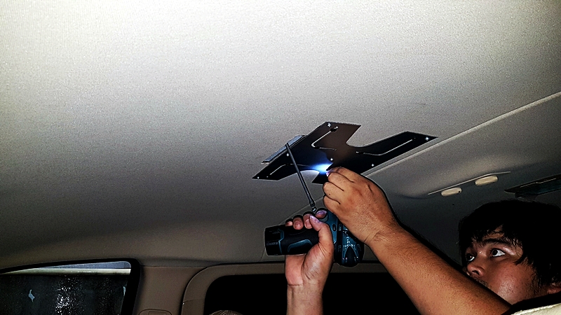 HYUNDAI H-1 ELITE 2016 [ จอแท้ตรงรุ่น + กล้องหลังแท้ + จอเพดาน + ดิจิตอลทีวี ] {ฉ3760}