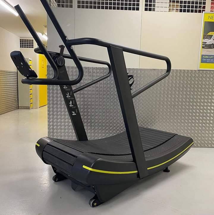 ลู่วิ่งโค้ง Curve Treadmill Commercial