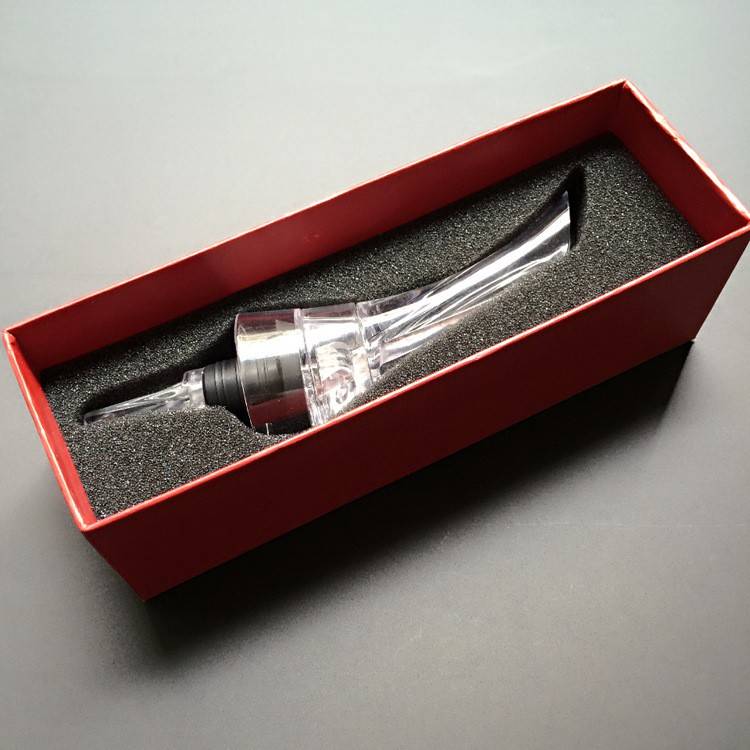 อุปกรณ์ Wine Decanter ใช้สำหรับรินไวน์ให้ไวน์สัมผัสอากาศได้มากขึ้น Aeretor แบบเสียบขวดไวน์
