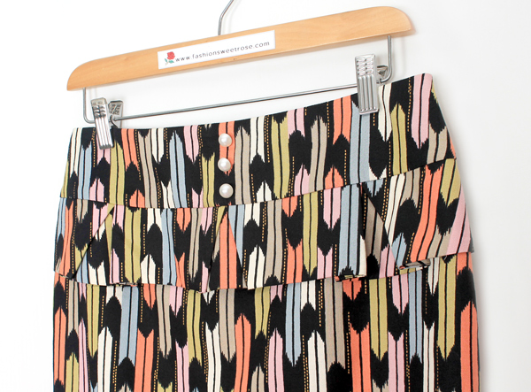 SK-476 กระโปรงทรงสอบ ผ้าคอตต้อนญี่ปุ่นพิมพ์ลายกราฟฟิกหลากสี