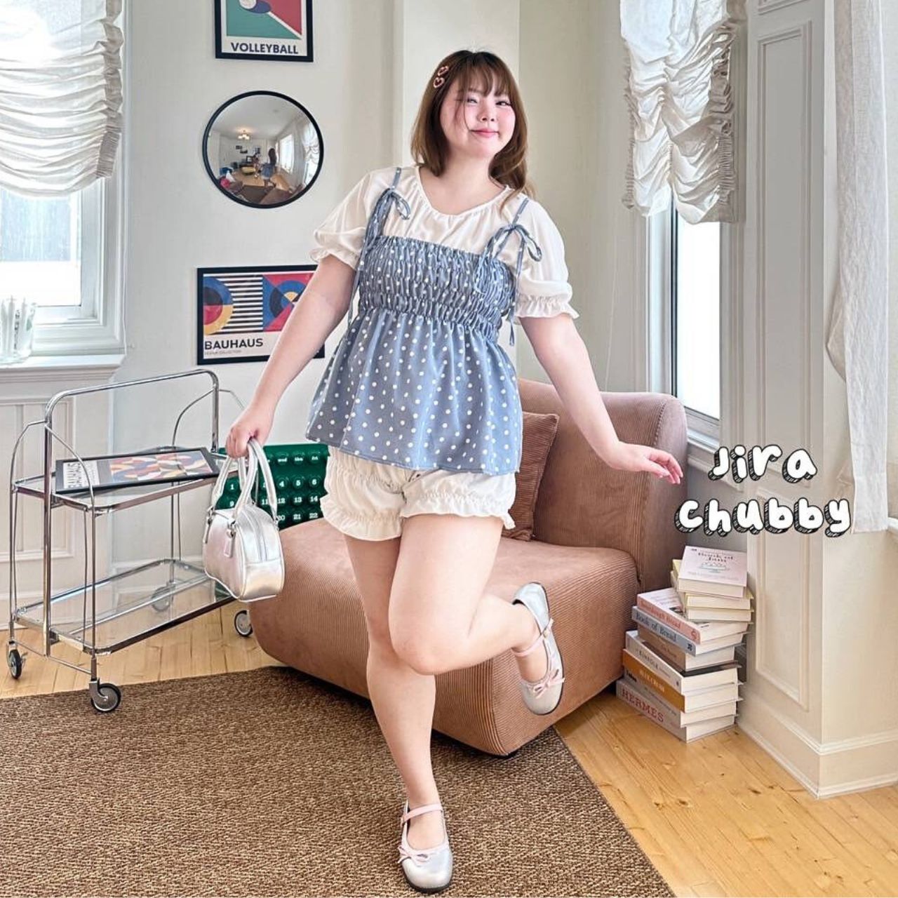 J142 เสื้อสาวอวบ เสื้อ 2 ชิ้น เสื้อ+เอี้ยมตัวนอก ผ้าไหมอินตาลี่ ตัวเอี้ยมสม็อคทั้งตัว ฟ้า เหลือง ครีม อก48"(หน้าผ้า50")