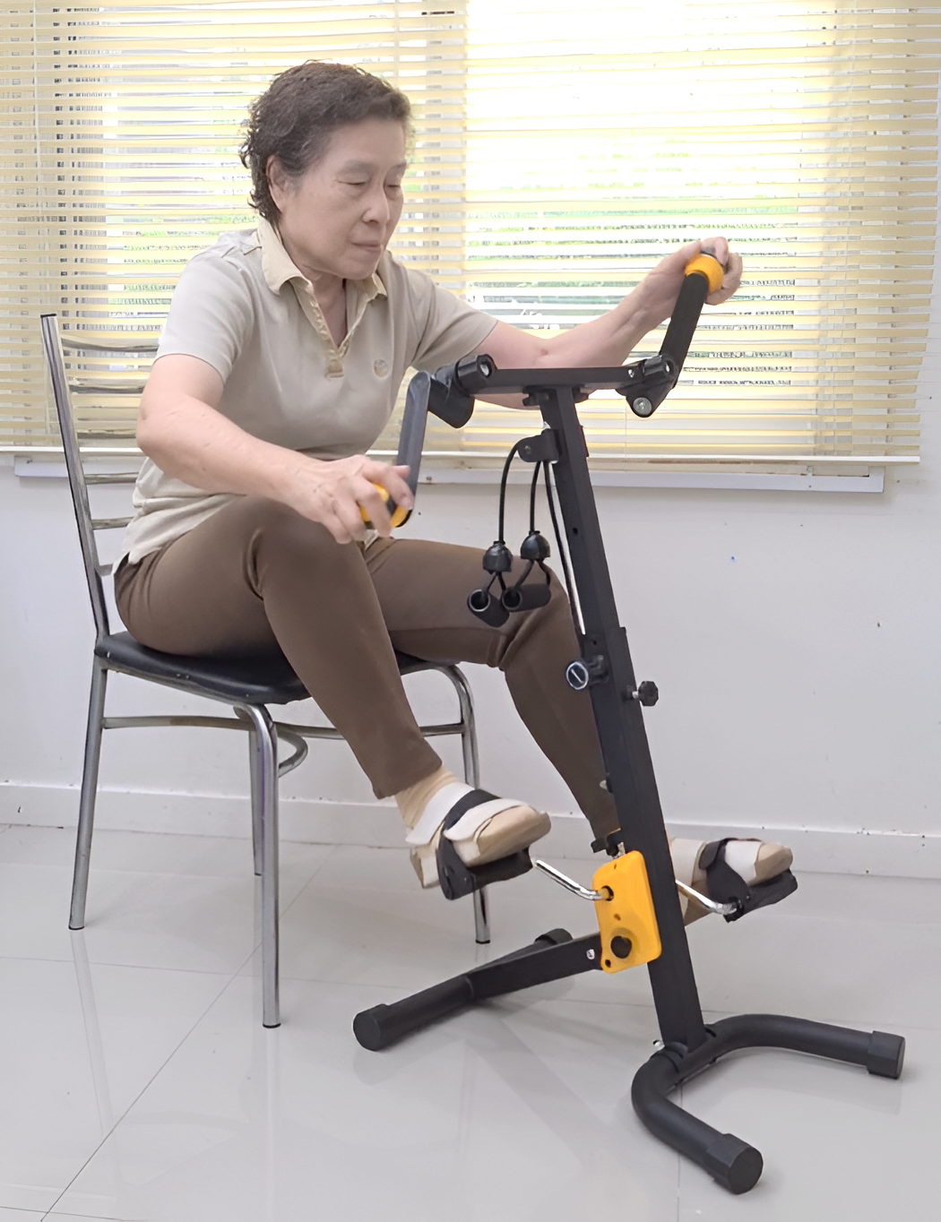 จักรยานกายภาพมือหมุนสำหรับผู้สูงอายุ จักรยานกายภาพบำบัด